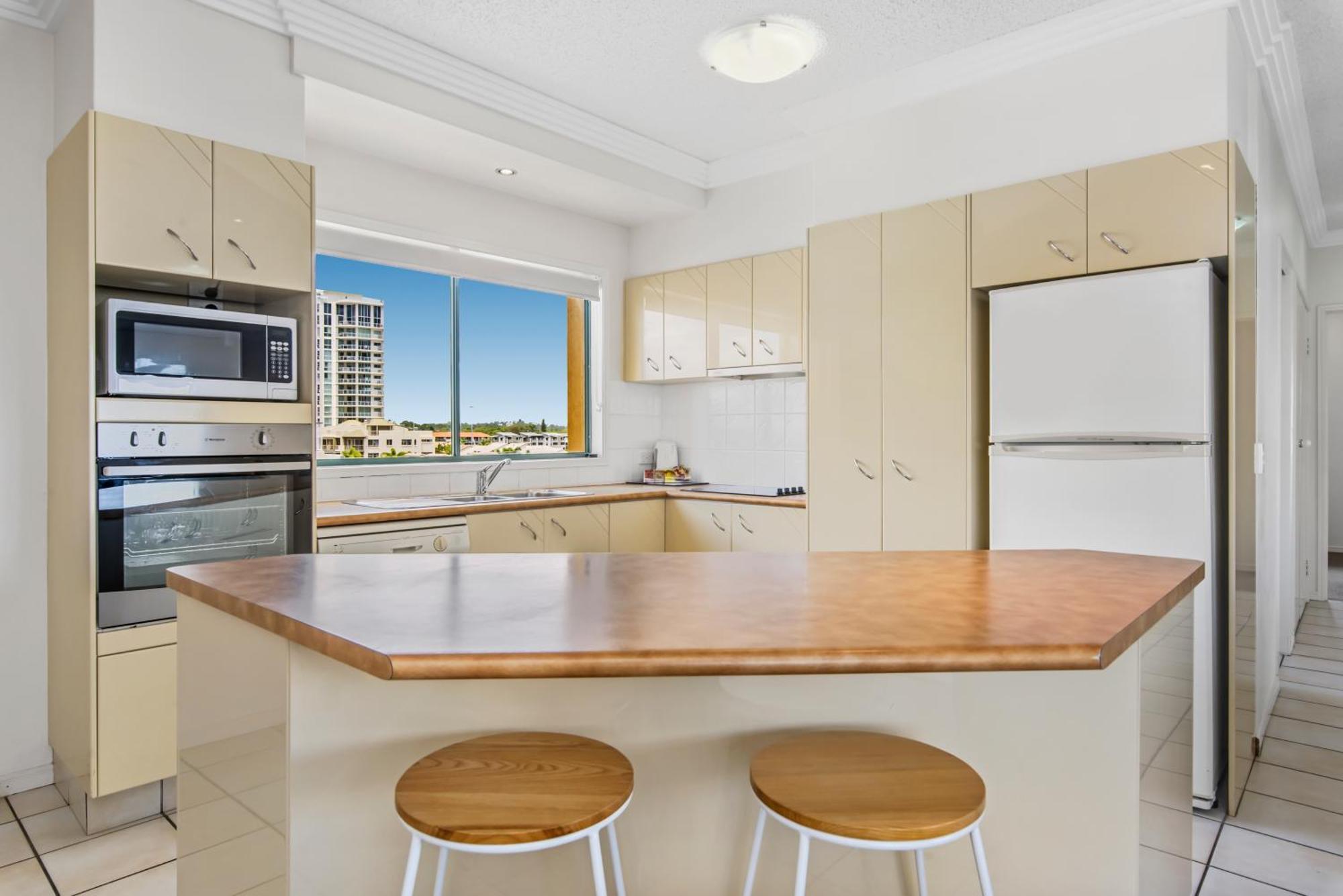 Sunshine Towers Boutique Apartments Maroochydore Exterior photo